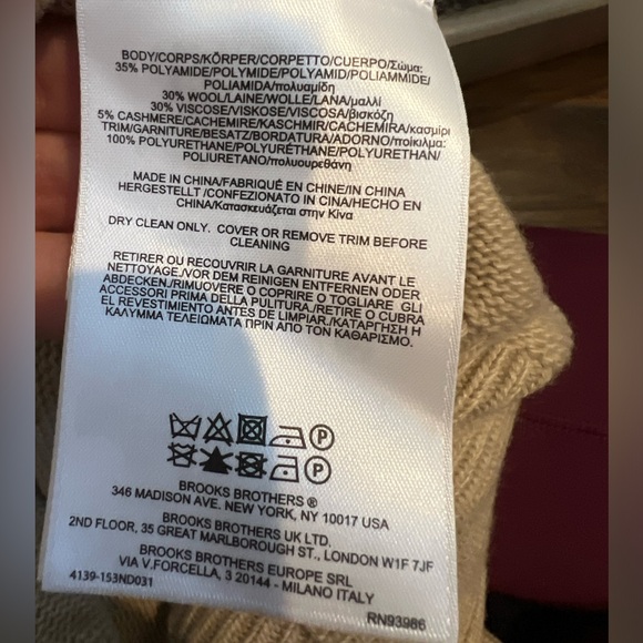 Brook’s Brothers Sweater - Picture 3 of 3